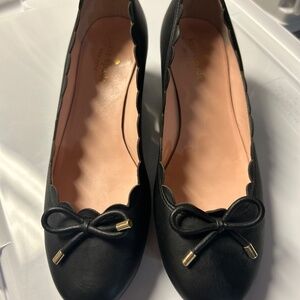 Kate Spade EUC Sz 8.5 Black Yasmin Scalloped Bow Block Heel Pumps Slip On